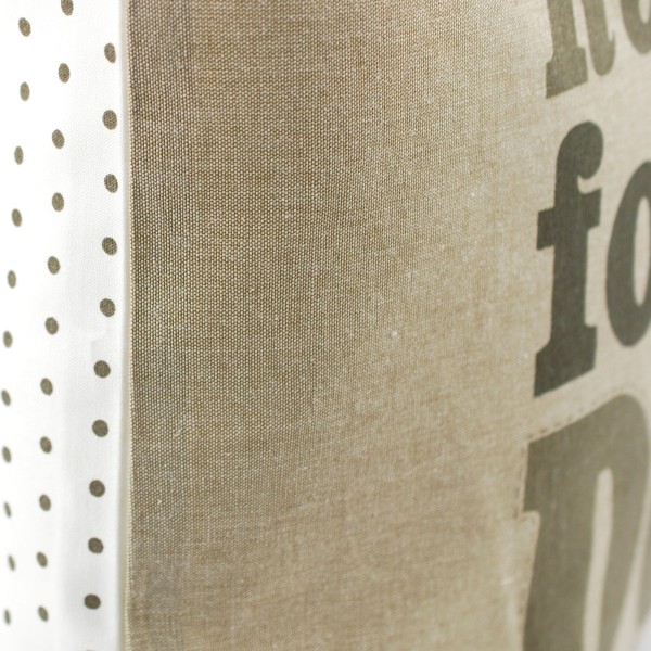 Kissen "Reserviert für den Hund" Hundekissen (Detail Vorder- & Rückseite)