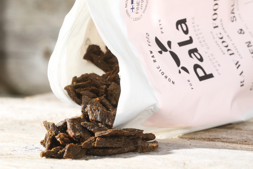 Pala geöffnete Trockenbarf Packung